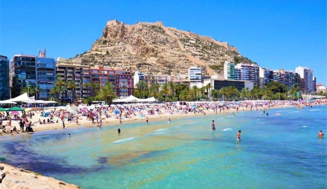 Apartment With Pool & Balcony Less Than 10Min Walk To La Mata Beach! Torrevieja Ngoại thất bức ảnh