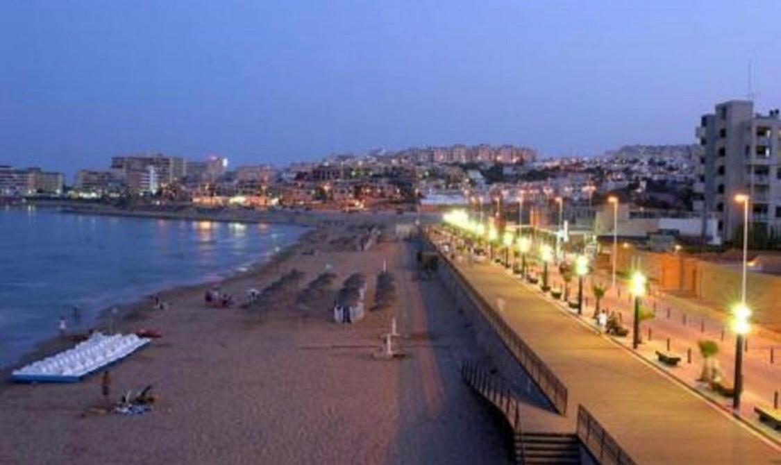 Apartment With Pool & Balcony Less Than 10Min Walk To La Mata Beach! Torrevieja Ngoại thất bức ảnh